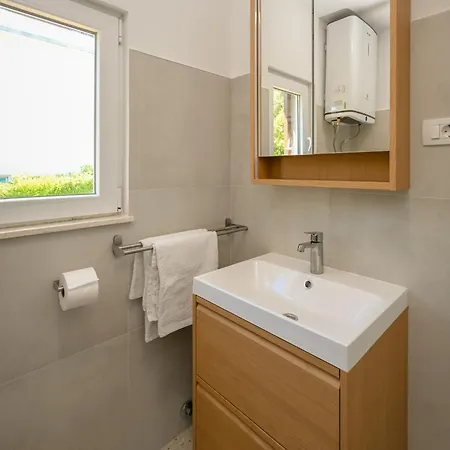 Lahor With Private Pool