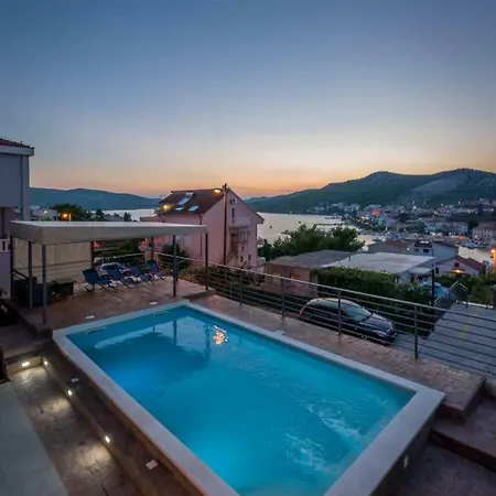 Vila Lahor With Private Pool Seget Vranjica