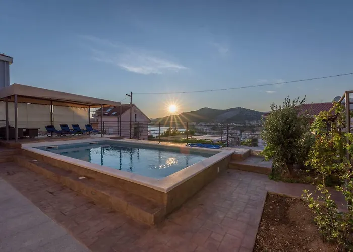 Villa Lahor With Private Pool *