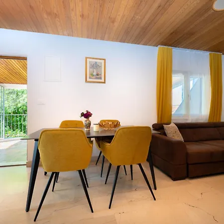 Lahor With Private Pool Seget Vranjica