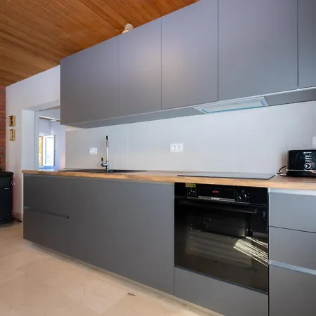 Lahor With Private Pool * Seget Vranjica