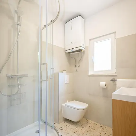 Lahor With Private Pool *