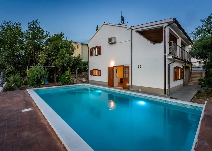 Lahor With Private Pool Villa