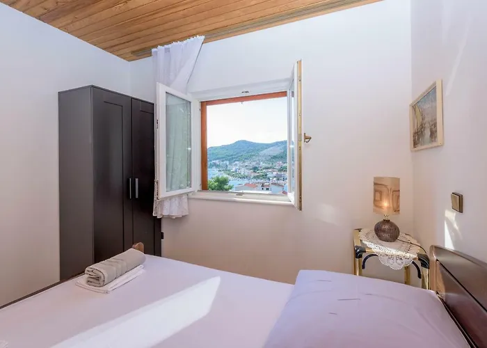 Lahor With Private Pool Villa